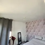 Quiet Cosy Near Montmartre - Апартаменты Париж