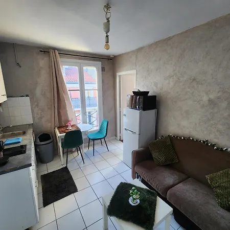 Апартаменты Quiet Cosy Near Montmartre - Париж