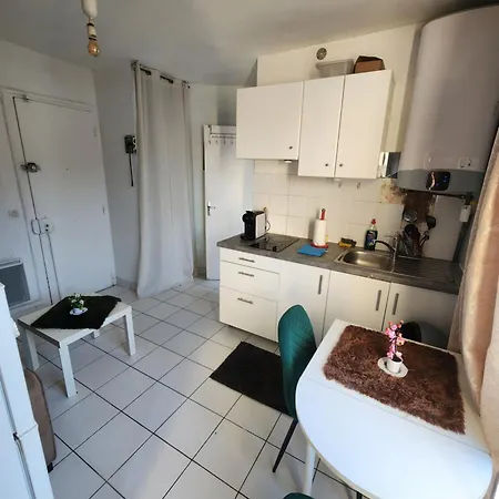 Apartment Quiet Cosy Near Montmartre -