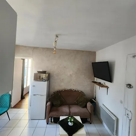 Quiet Cosy Near Montmartre - Apartment